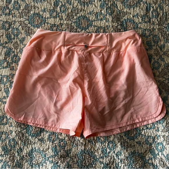 Nike Lined Athletic Shorts, NWT, lined, great peach color, size Medium - Picture 5 of 5